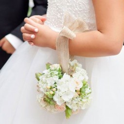 Bouquet de mariée aumônière classique