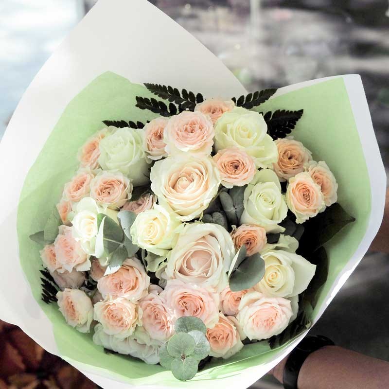 Bouquet de Roses Blanches Livraison Paris | Le Pouvoir des Fleurs