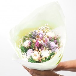 Fleurs séchées en bouquet
