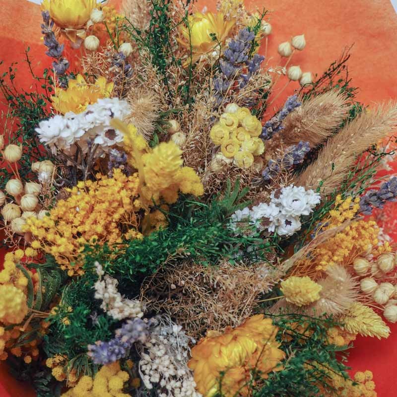 bouquet de fleurs séchées aus teintes  chaudes