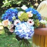 Bouquet à trois hortensias en extérieur